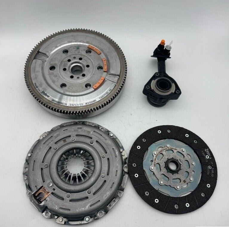 Volvo S40 V50 C30 S80 V70 Debriyaj Seti Baskı Balata Volan Bilya 1.6 Dizel 30711063