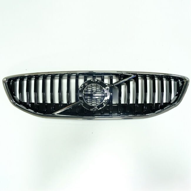 Volvo V40 Ön Panjur Armasız 2017 - 2019 31425328