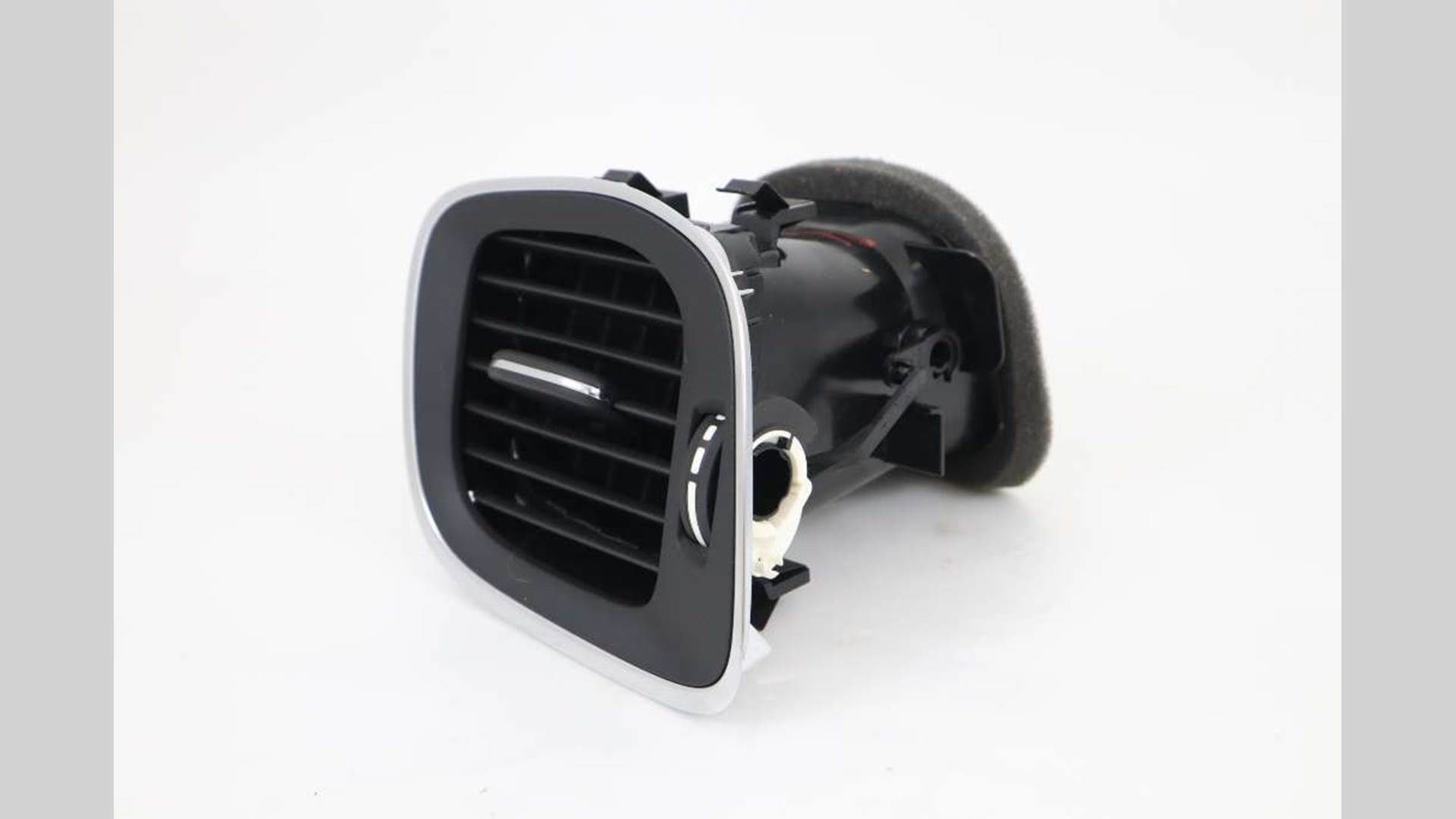 Volvo V40 Sol Klima Izgarası 2013 - 2019