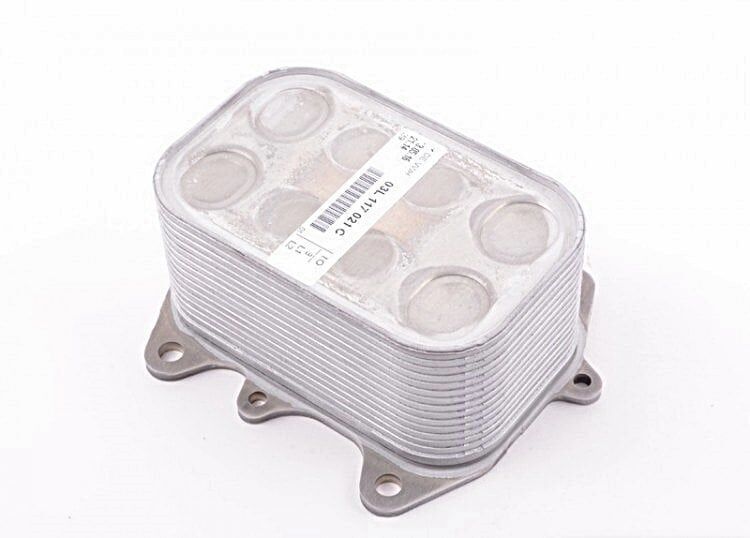 Audi A4 2008-2015 Model Arası Motor Yağ Soğutucu