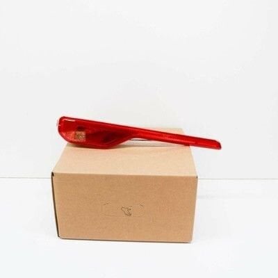 Volvo XC40 Sol Arka Reflektör 32228782