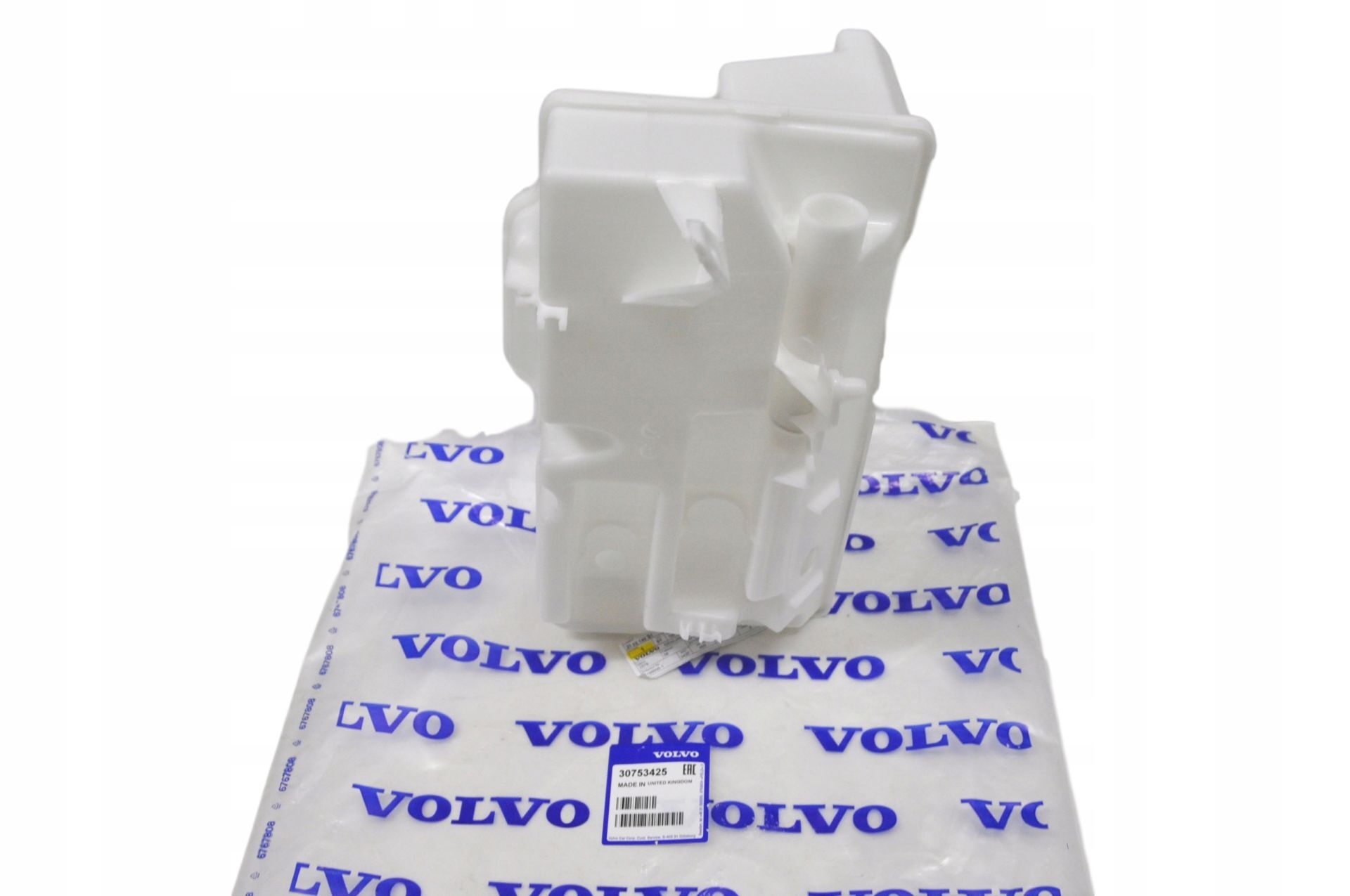 Volvo XC60 Cam Su Deposu 2009-2015 30753424