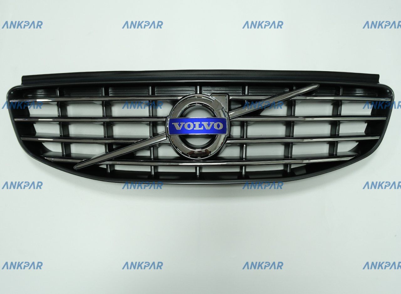 Volvo XC60 Ön Panjur 2014-2017 Logolu 31333832