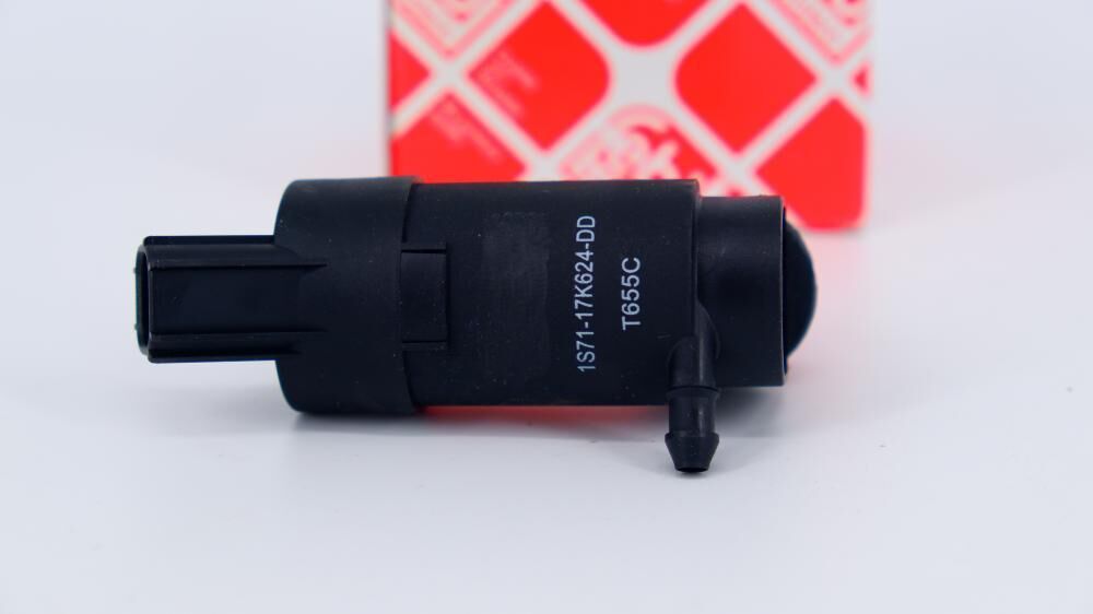 Volvo S40 V50 C30 S60 Cam Su Pompası 30699953