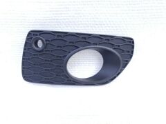 Volvo XC70 Sağ Sis Farı Çerçevesi 2008 Sonrası 30744522