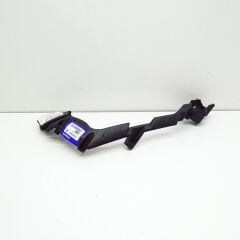 Volvo XC90 Ön Tampon Sağ Sis Lambası Braketi 2020 Sonrası 31663503