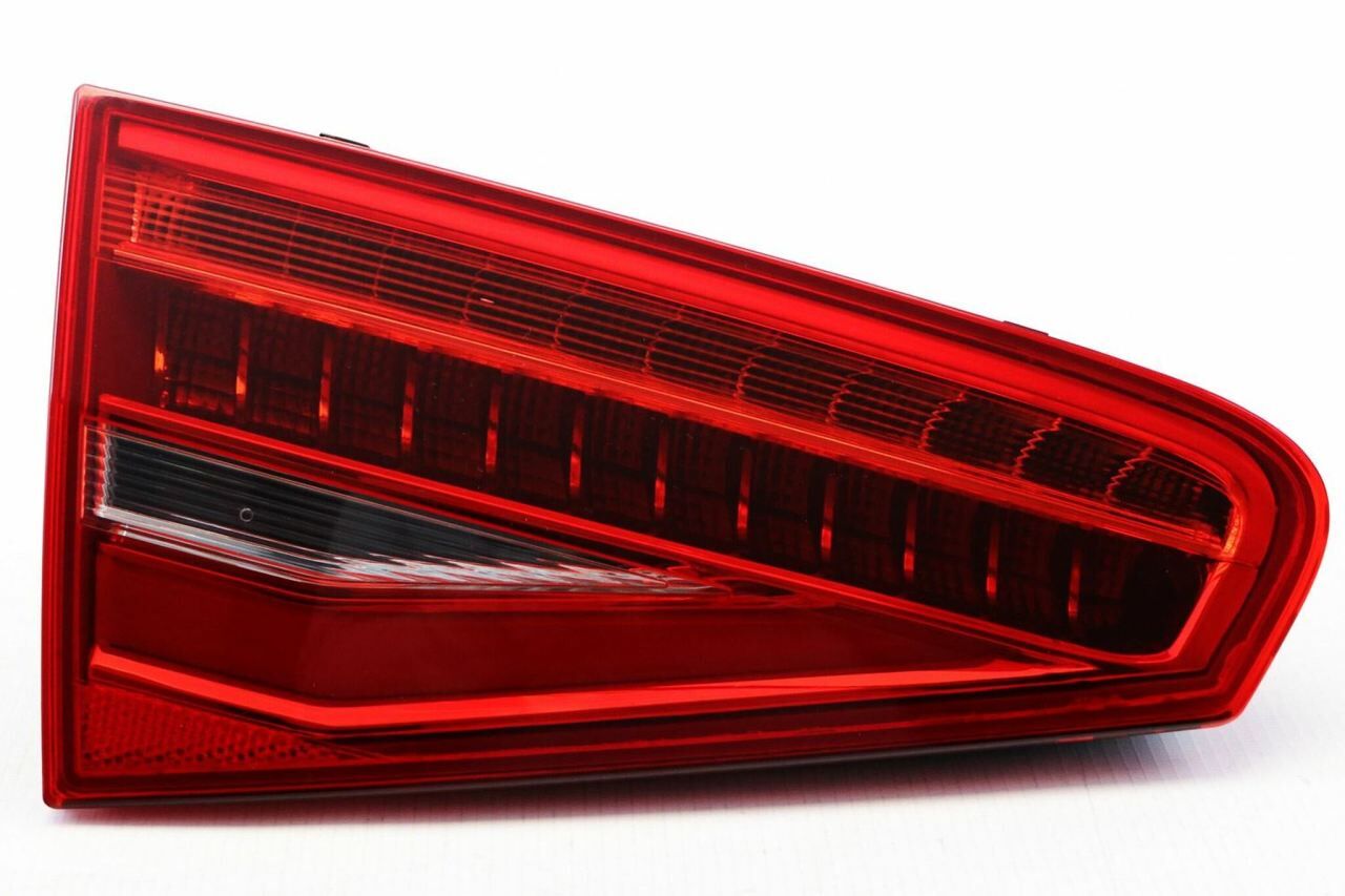 Audi A4 2013-2015 Model Arası Sol Arka Stop İç Taraf