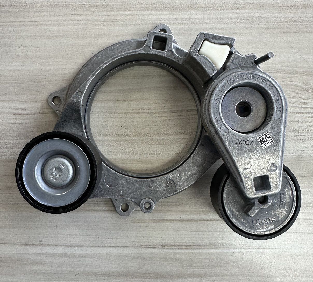 Volkswagen Golf 8 2020 Model Sonrası 1 0 TSI-1 5 TSI Motor V Kayış Gergisi Orijinal