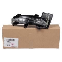 Skoda Octavia 2013 Model Sonrası Sağ Ayna Sinyali Orijinal