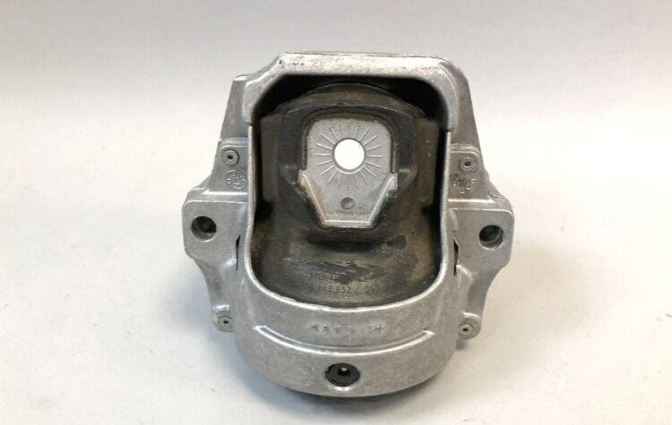 Audi A5 2008-2016 Arası Sağ Ve Sol Motor Kulağı Takım