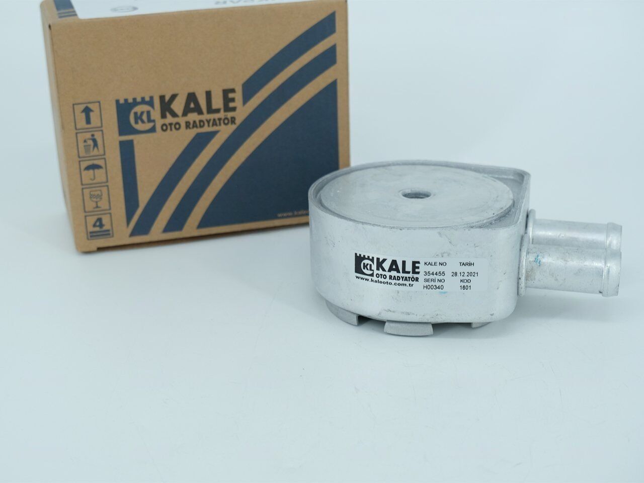 Kale Yağ Soğutucu Volvo S60 S80 V60 V70 Xc60 T4/ T5 Ecoboost 31316639